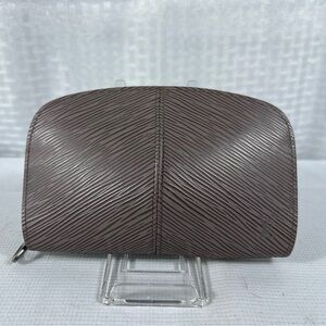 7513: Louis Vuitton Épi Leather Zippy Coin Purse – Taupe Gray